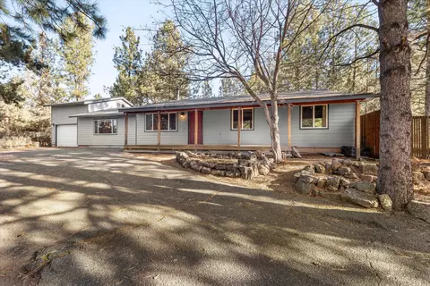 20828 Desert Woods Dr, Bend, OR 97702