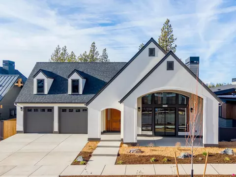 2999 NW Polarstar Ave #45, Bend, OR 97703