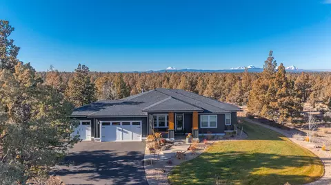 60515 Ward Rd, Bend, OR 97702