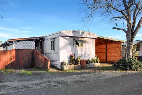 3635 Antelope Rd #SPC 19, White City, OR 97503