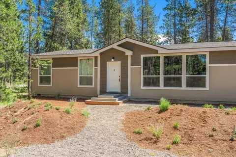 56252 Comet Dr, Bend, OR 97707 photo 3