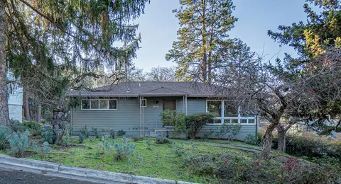 645 Glenwood Dr, Ashland, OR 97520