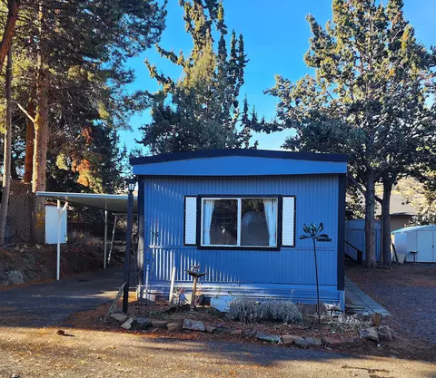 2200 NE Hwy 20 #15, Bend, OR 97701