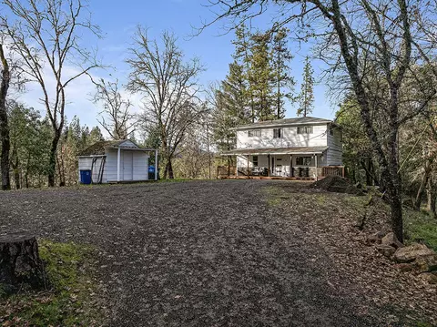 2900 Indian Creek Rd, Shady Cove, OR 97539