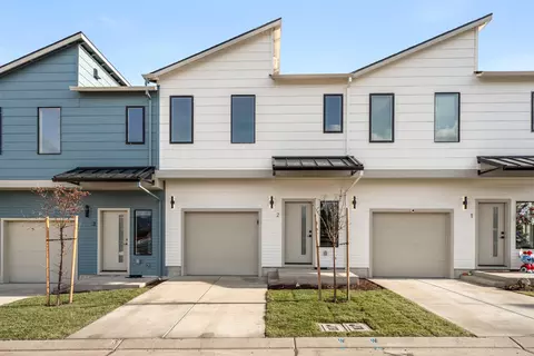 2028 Sunset Dr #2, Medford, OR 97501