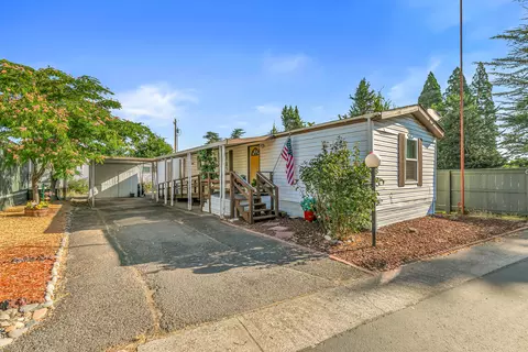 2385 Table Rock Rd #SPC 2, Medford, OR 97501