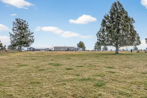 63493 Gentry Loop, Bend, OR 97701 photo 38