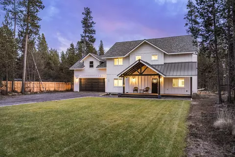 Exterior - 17349 Merganser Dr, Bend, OR 97707 photo 3 of 9