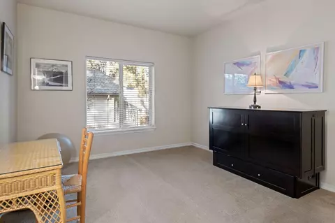 Bedroom - 60749 Willow Creek Loop, Bend, OR 97702 photo 2 of 2