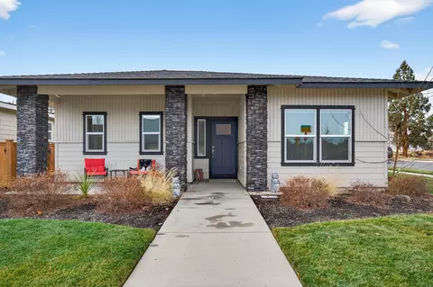 559 NW Rimrock Ct, Redmond, OR 97756