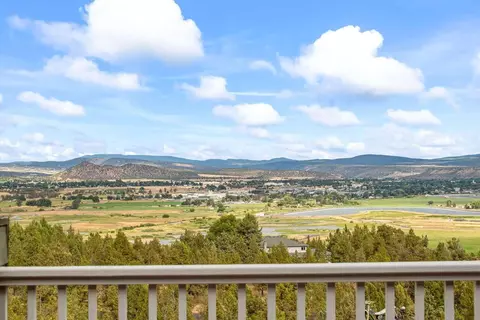 2483 NW Century Dr, Prineville, OR 97754