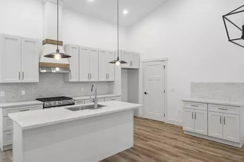 Kitchen - 17216 Jacinto Rd, Bend, OR 97707 photo 2 of 4
