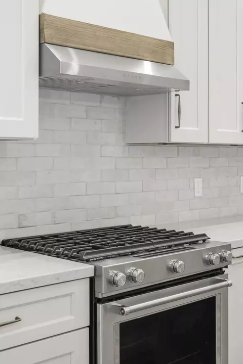 Kitchen - 17216 Jacinto Rd, Bend, OR 97707 photo 3 of 4