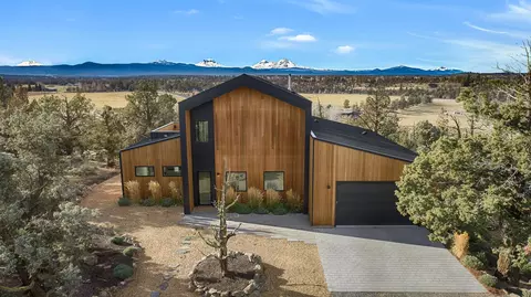 20420 Swalley Rd, Bend, OR 97703