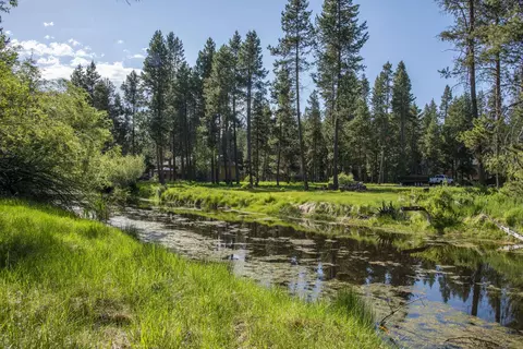 17092 Island Loop Way, Bend, OR 97707