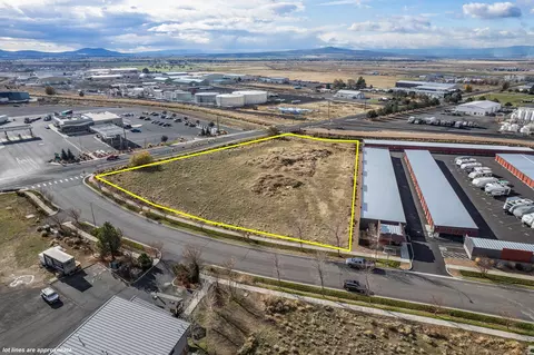andrews drive LOT 3, Madras, OR 97741