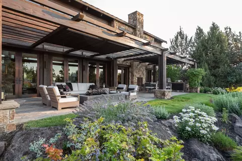 Exterior - 23126 Switchback Ct, Bend, OR 97701 photo 8 of 11