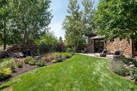Exterior - 23126 Switchback Ct, Bend, OR 97701 photo 5 of 11