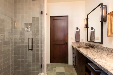 Bath - 23126 Switchback Ct, Bend, OR 97701 photo 2 of 5
