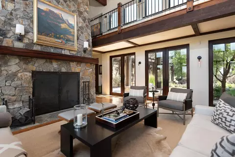 Living - 23126 Switchback Ct, Bend, OR 97701 photo 2 of 7