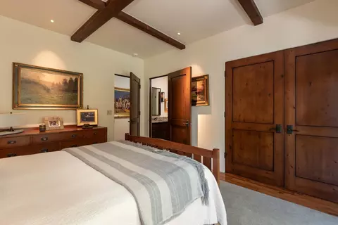 Bedroom - 23126 Switchback Ct, Bend, OR 97701 photo 4 of 8