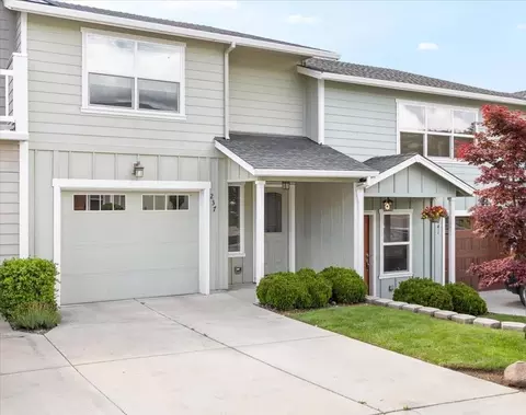 237 Dunthorpe Dr, Medford, OR 97504