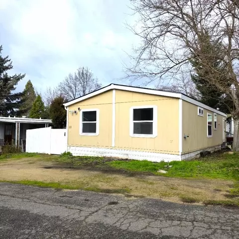 939 S Valley View Rd UNIT 10, Ashland, OR 97520
