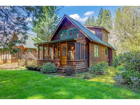 56411 Mckenzie Hwy #6, Mckenzie Bridge, OR 97413