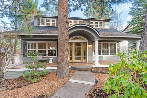 250 NW 17th St, Bend, OR 97703