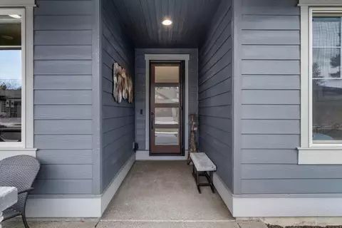 Entry Way - 60873 SW Headwaters Loop, Bend, OR 97702 photo 1 of 9