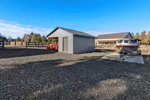 Exterior - 66511 Ponderosa Loop, Bend, OR 97703 photo 19 of 22