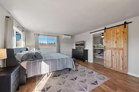 Bedroom - 66511 Ponderosa Loop, Bend, OR 97703 photo 5 of 8