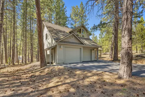 17825 Pine Mountain Ln #13, Sunriver, OR 97707
