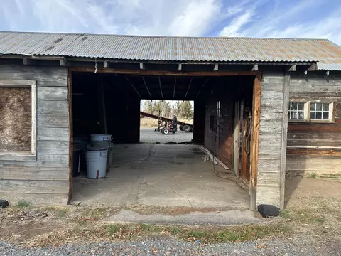 21430 Highway 20, Bend, OR 97701 photo 16