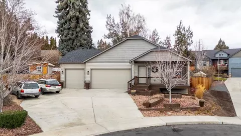 841 SW 23rd Ct, Redmond, OR 97756