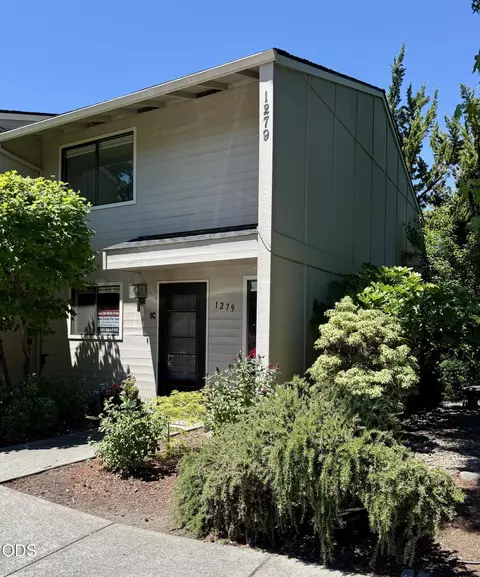 1279 Maple Leaf Ct #1C, Medford, OR 97504