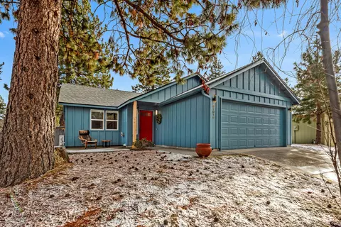 61016 Honkers Ln, Bend, OR 97702