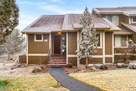 702 Sage Country Ct, Redmond, OR 97756
