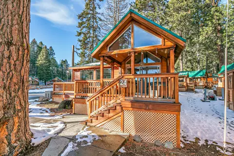 7900 Hyatt Prairie Rd #24, Ashland, OR 97520