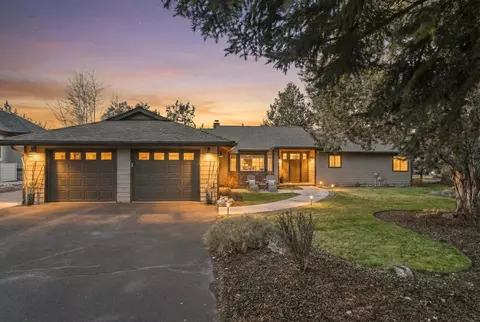 2001 Condor Ct, Redmond, OR 97756