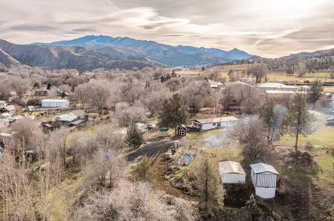 220 Schoolhouse Rd, Dayville, OR 97825