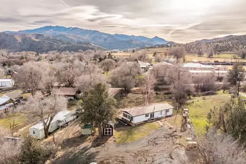 220 Schoolhouse Rd, Dayville, OR 97825