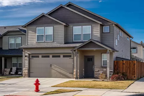 61813 Azalia Pl, Bend, OR 97702