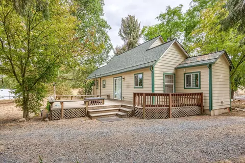 3311 Rogue River Hwy, Gold Hill, OR 97525