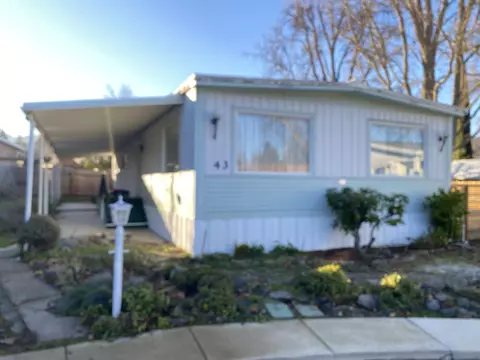 1055 N 5th St UNIT 43, Jacksonville, OR 97530