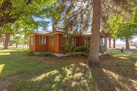 Exterior - 32486 Modoc Point Rd, Chiloquin, OR 97624 photo 23 of 45