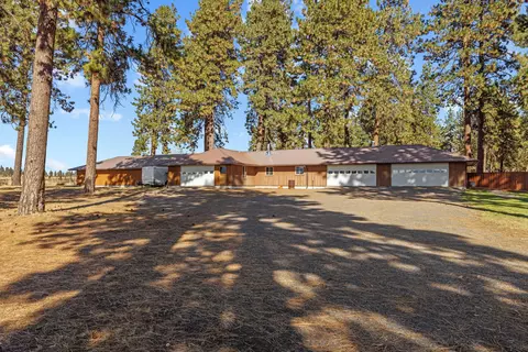 Exterior - 32486 Modoc Point Rd, Chiloquin, OR 97624 photo 40 of 45