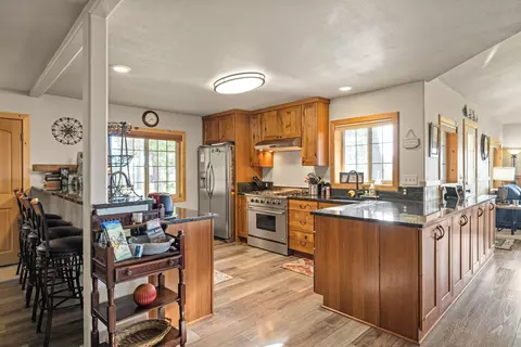 Kitchen - 32486 Modoc Point Rd, Chiloquin, OR 97624 photo 1 of 6