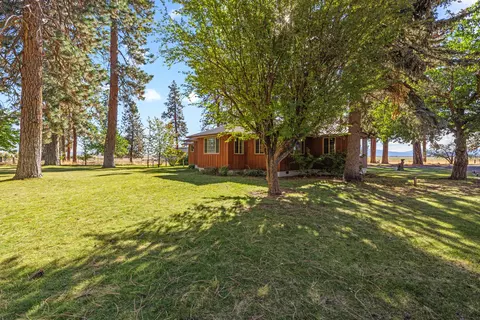 Exterior - 32486 Modoc Point Rd, Chiloquin, OR 97624 photo 24 of 45
