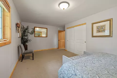 Bedroom - 32486 Modoc Point Rd, Chiloquin, OR 97624 photo 6 of 15